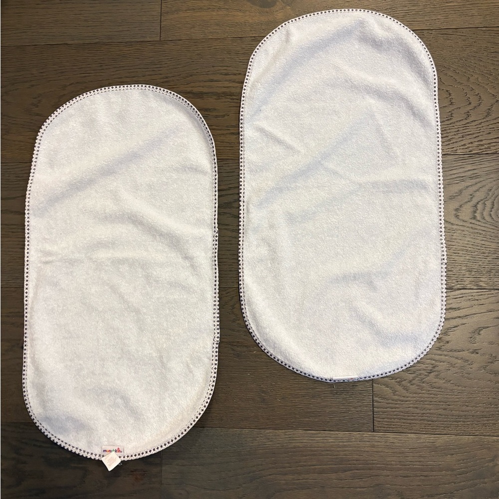 Munchkin waterproof baby burp pads brand new